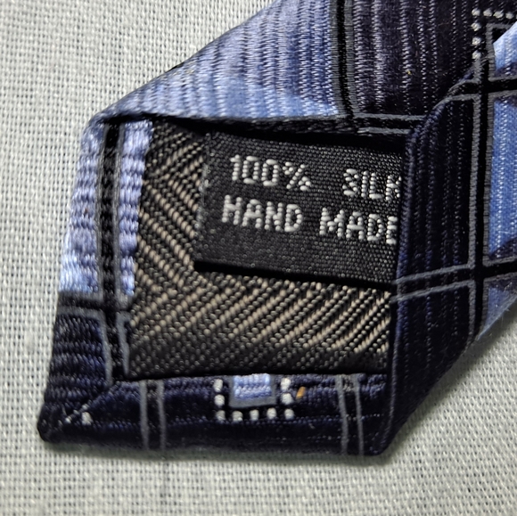 Kilburne and Finch Fine Clothiers 💯 Silk Necktie 60" x 3.75" Stripes Blue/Black - Picture 6 of 10